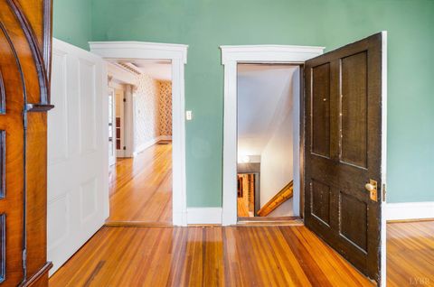 Tiny photo for 602 Washington Street, Lynchburg, VA 24504 (MLS # 366517)