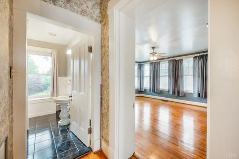 Tiny photo for 602 Washington Street, Lynchburg, VA 24504 (MLS # 366517)