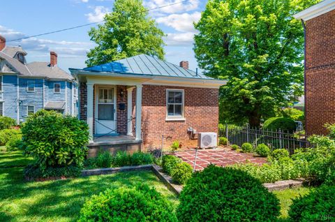 Tiny photo for 602 Washington Street, Lynchburg, VA 24504 (MLS # 366517)