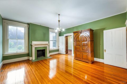 Tiny photo for 602 Washington Street, Lynchburg, VA 24504 (MLS # 366517)