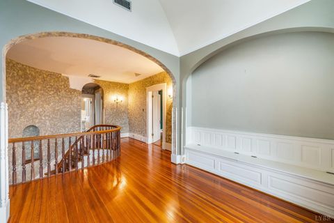 Tiny photo for 602 Washington Street, Lynchburg, VA 24504 (MLS # 366517)