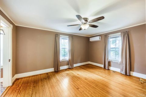 Tiny photo for 602 Washington Street, Lynchburg, VA 24504 (MLS # 366517)