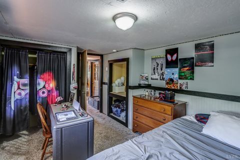 Tiny photo for 1622 Toddsbury Road, Altavista, VA 24517 (MLS # 366094)