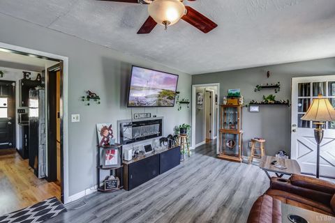 Tiny photo for 1622 Toddsbury Road, Altavista, VA 24517 (MLS # 366094)