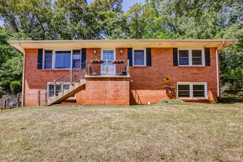 Tiny photo for 1622 Toddsbury Road, Altavista, VA 24517 (MLS # 366094)