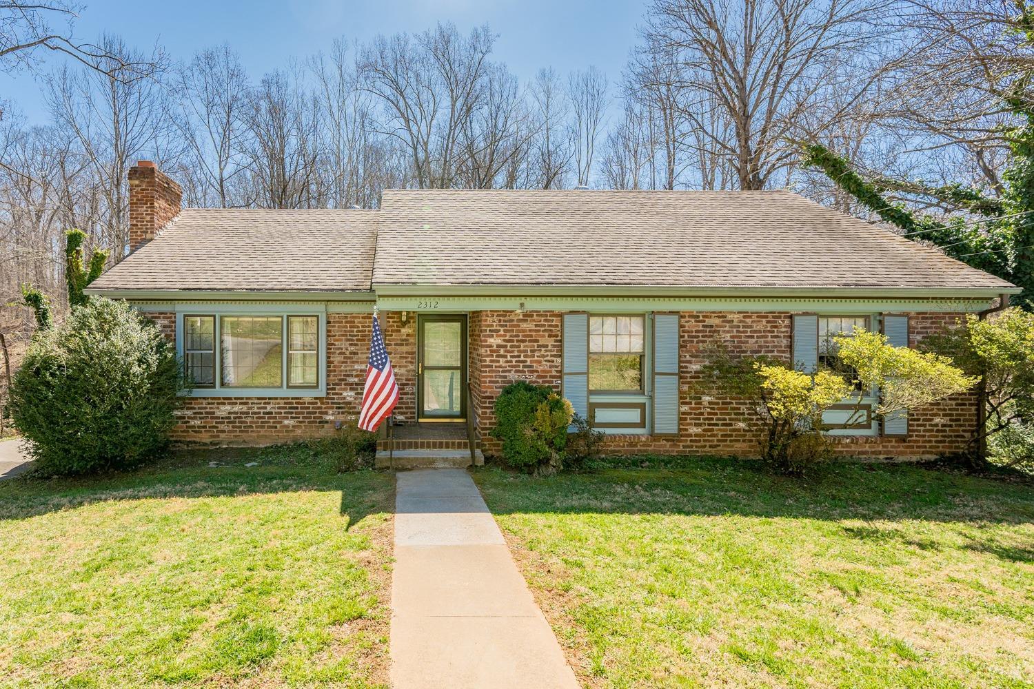2312 Glencove Pl, Lynchburg, Virginia image 1