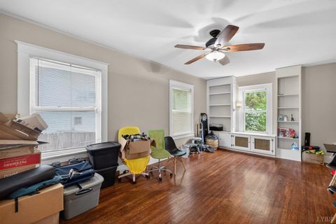 Tiny photo for 1131 Rhode Island Avenue, Lynchburg, VA 24502 (MLS # 365936)