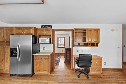 Tiny photo for 111 Britt Place, Forest, VA 24551 (MLS # 364684)