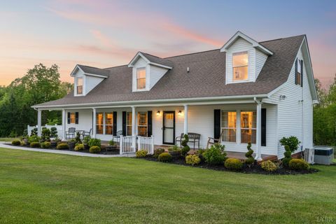 Tiny photo for 136 Montfair Drive, Amherst, VA 24521 (MLS # 366427)