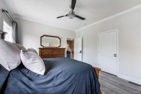 Tiny photo for 136 Montfair Drive, Amherst, VA 24521 (MLS # 366427)