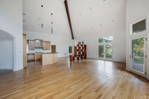 Tiny photo for 477 Gidsville Road, Amherst, VA 24521 (MLS # 362344)