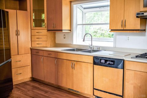 Tiny photo for 477 Gidsville Road, Amherst, VA 24521 (MLS # 362344)