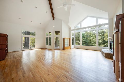 Tiny photo for 477 Gidsville Road, Amherst, VA 24521 (MLS # 362344)