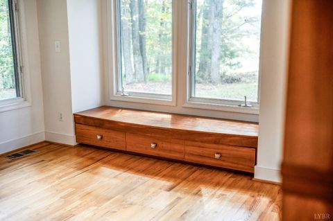 Tiny photo for 477 Gidsville Road, Amherst, VA 24521 (MLS # 362344)