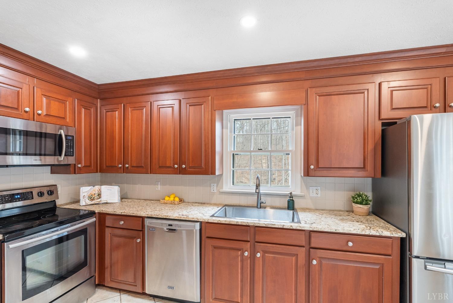 2300 Glencove Place, Lynchburg, Virginia image 15