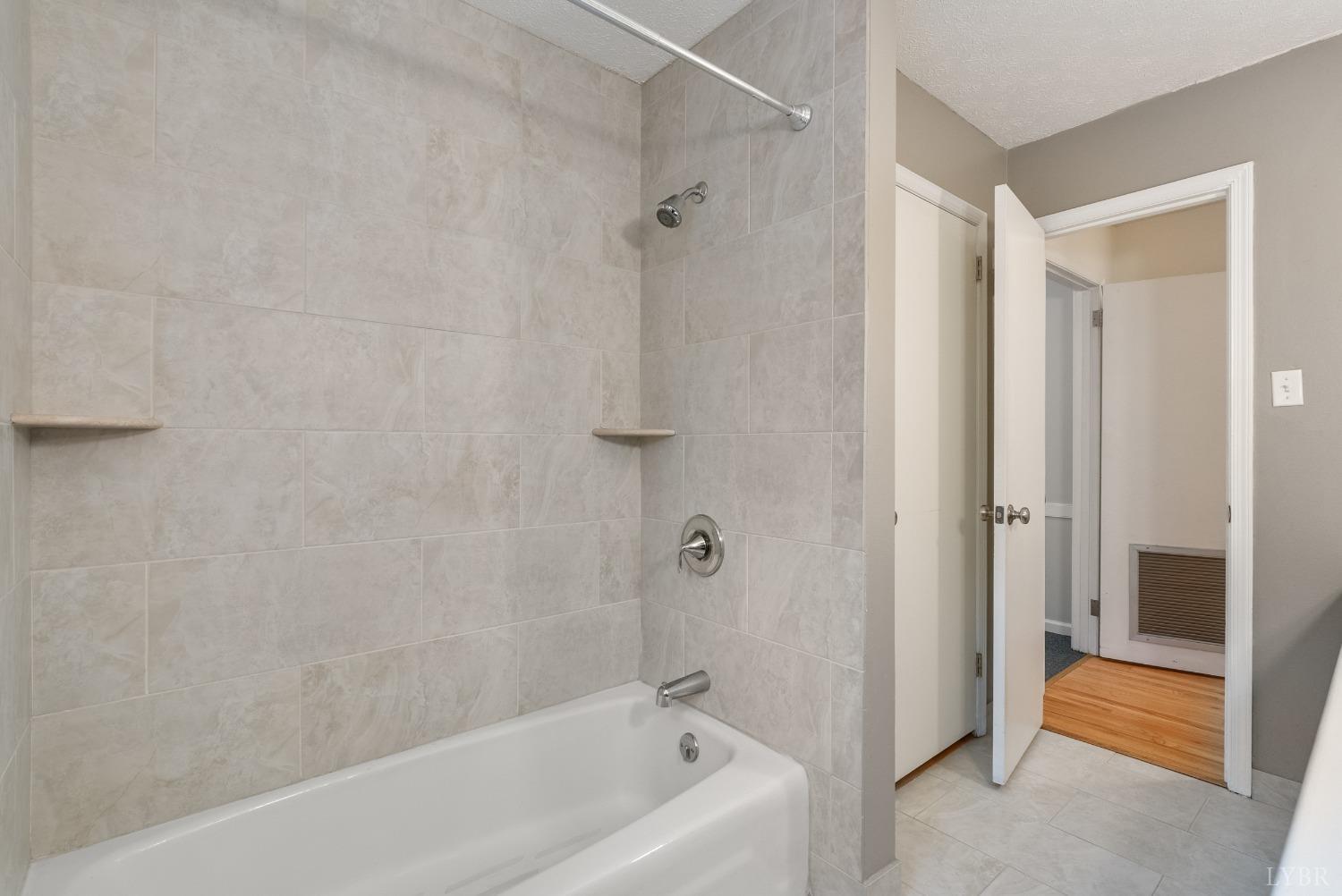 2300 Glencove Place, Lynchburg, Virginia image 34
