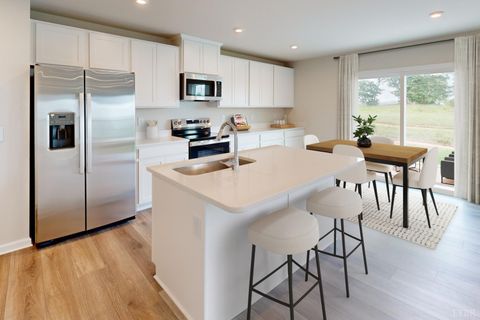 Tiny photo for 58 Crossing Court, Bedford, VA 24523 (MLS # 364638)