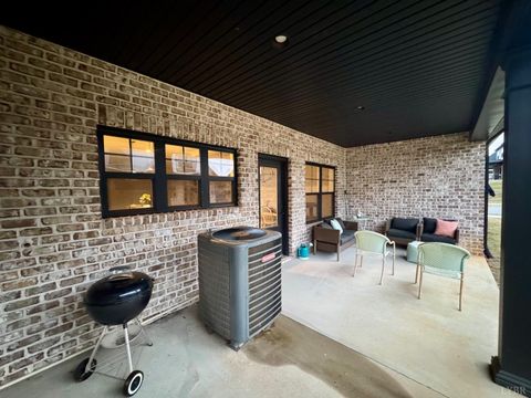 Tiny photo for 1014 Coles Court, Forest, VA 24551 (MLS # 364581)