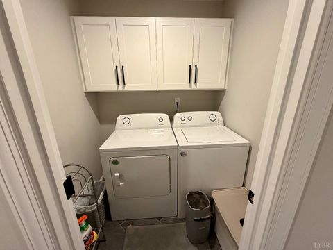 Tiny photo for 1014 Coles Court, Forest, VA 24551 (MLS # 364581)