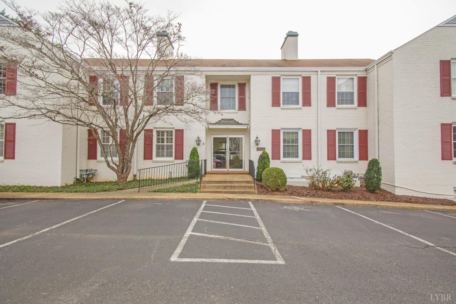 2940 Rivermont Avenue #15, Lynchburg, Virginia image 2