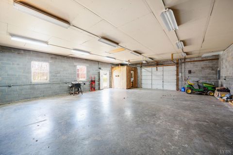 Tiny photo for 1650 Izaak Walton Road, Madison Heights, VA 24572 (MLS # 365253)