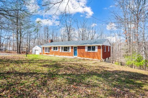 Tiny photo for 1650 Izaak Walton Road, Madison Heights, VA 24572 (MLS # 365253)