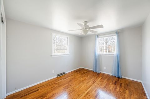 Tiny photo for 1650 Izaak Walton Road, Madison Heights, VA 24572 (MLS # 365253)