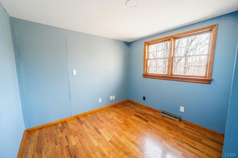 Tiny photo for 1650 Izaak Walton Road, Madison Heights, VA 24572 (MLS # 365253)