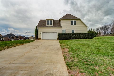Tiny photo for 1090 Autumn Run Drive, Forest, VA 24551 (MLS # 364940)