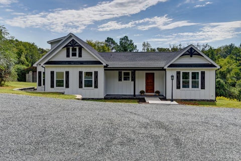 Homes For Sale - 577 S Main Street<br/> Amherst, VA 24521