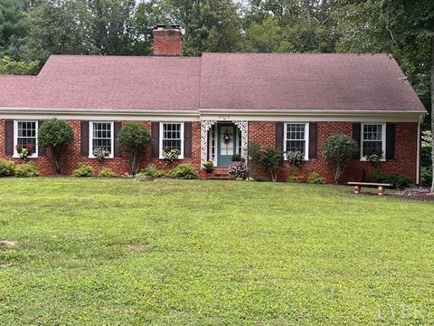 Tiny photo for 3016 Cardinal Place Pl, Lynchburg, VA 24503 (MLS # 364174)