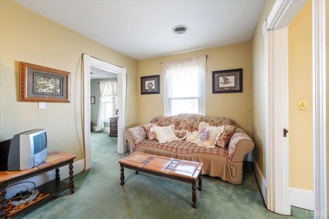 Tiny photo for 601 Henry Street St, Gretna, VA 24557 (MLS # 365143)