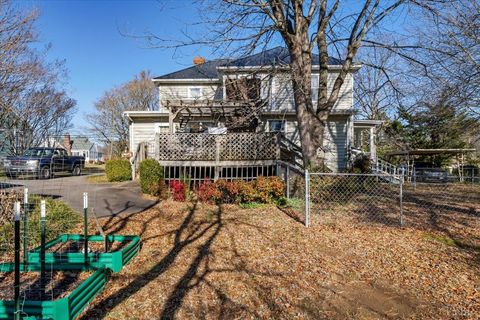 Tiny photo for 601 Henry Street St, Gretna, VA 24557 (MLS # 365143)