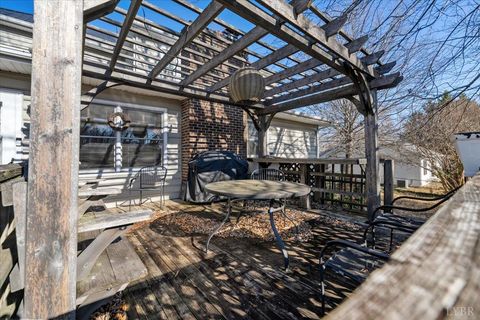 Tiny photo for 601 Henry Street St, Gretna, VA 24557 (MLS # 365143)