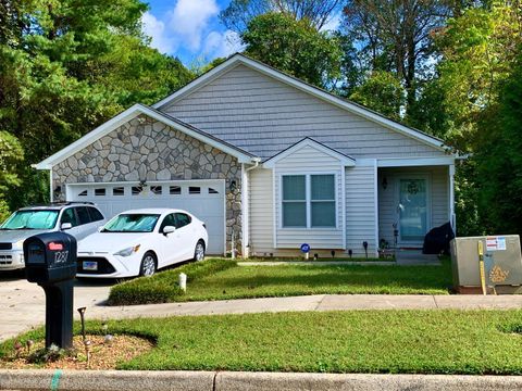 Photo of 1287 Emerald Crest Dr Dr, Bedford, VA 24523 (MLS # 362403)