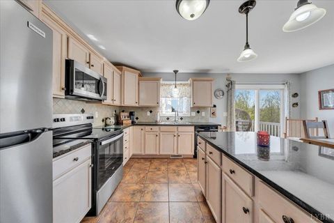 Tiny photo for 1049 Haymore Drive, Moneta, VA 24121 (MLS # 365339)