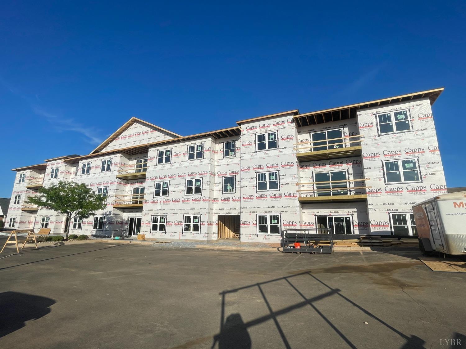 419 Rotunda Street #206, Forest, Virginia image 1