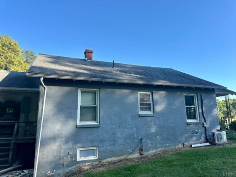 Tiny photo for 4604 Swingning Bridge Road RD, Brookneal, VA 24528 (MLS # 366539)