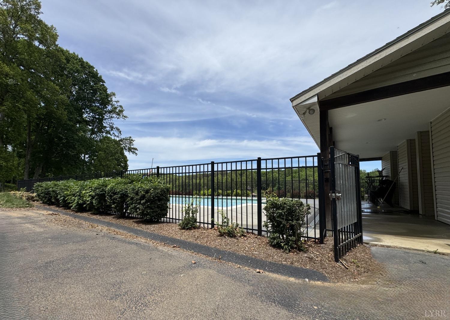 232 Mountain Cove Dr #C6, Hardy, Virginia image 4