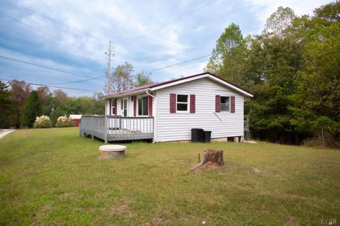Tiny photo for 272 Eagle Road, Amherst, VA 24521 (MLS # 362207)