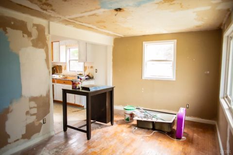 Tiny photo for 272 Eagle Road, Amherst, VA 24521 (MLS # 362207)