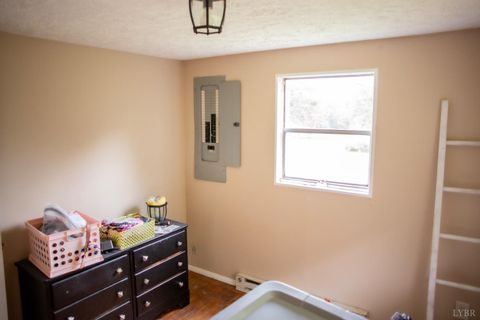 Tiny photo for 272 Eagle Road, Amherst, VA 24521 (MLS # 362207)