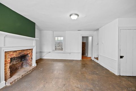 Tiny photo for 911 6th Street, Lynchburg, VA 24504 (MLS # 365041)