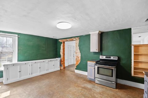 Tiny photo for 911 6th Street, Lynchburg, VA 24504 (MLS # 365041)