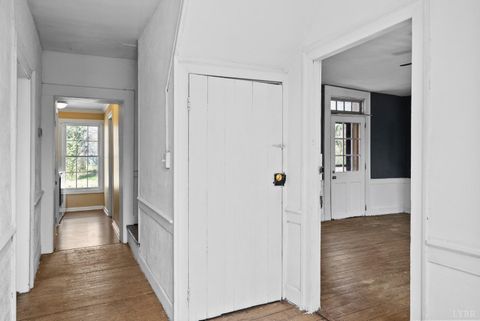 Tiny photo for 911 6th Street, Lynchburg, VA 24504 (MLS # 365041)