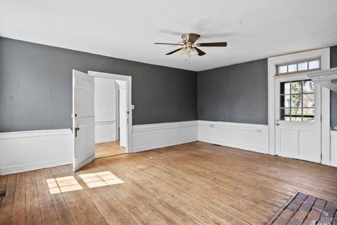 Tiny photo for 911 6th Street, Lynchburg, VA 24504 (MLS # 365041)