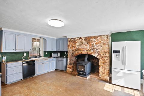 Tiny photo for 911 6th Street, Lynchburg, VA 24504 (MLS # 365041)