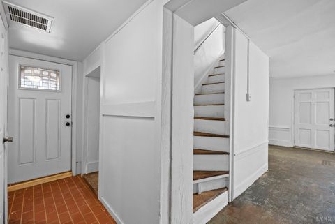 Tiny photo for 911 6th Street, Lynchburg, VA 24504 (MLS # 365041)