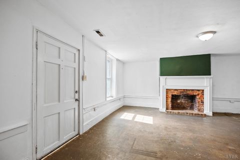 Tiny photo for 911 6th Street, Lynchburg, VA 24504 (MLS # 365041)