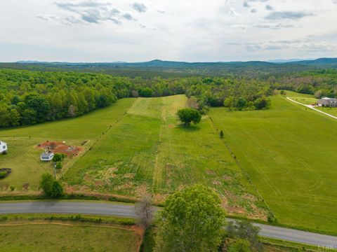 Tiny photo for 0 Tin Top Place, Appomattox, VA 24538 (MLS # 366434)